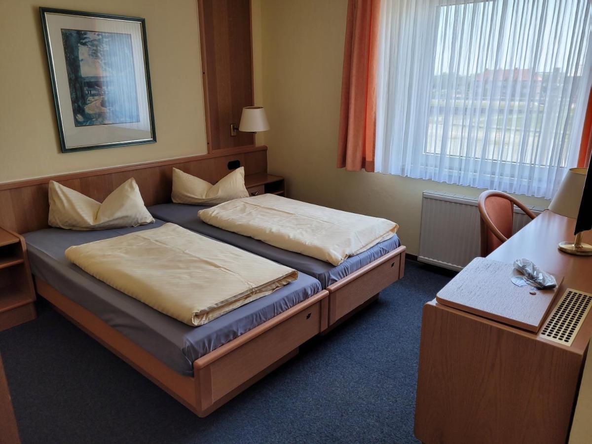 Ems-Hotel Emden Zewnętrze zdjęcie